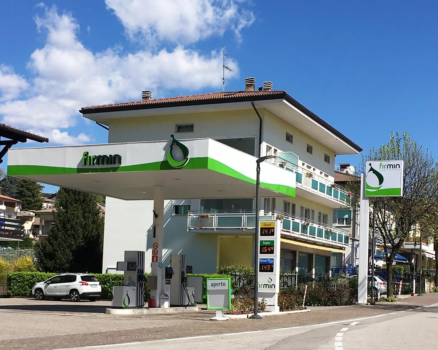 Distributore Firmin di Brentonico (TN), Viale San Rocco 1