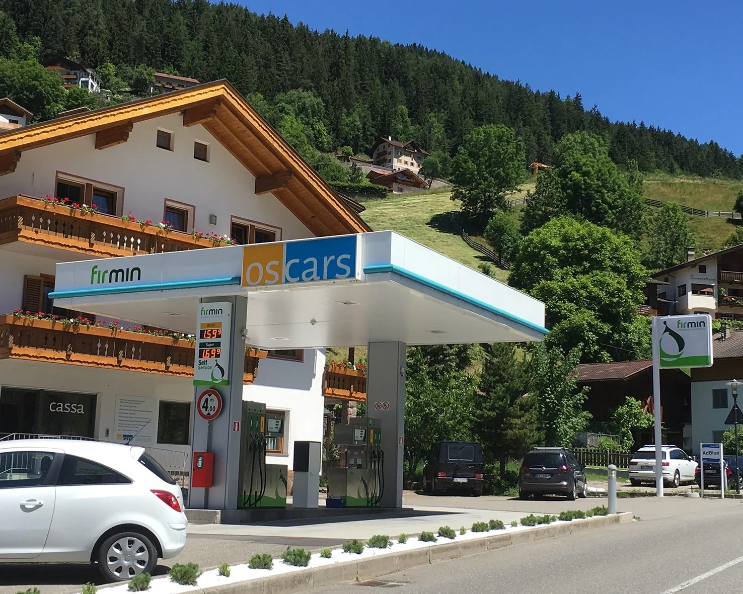 Distributore Firmin di Funes, San Pietro (BZ), Via Pizack 5